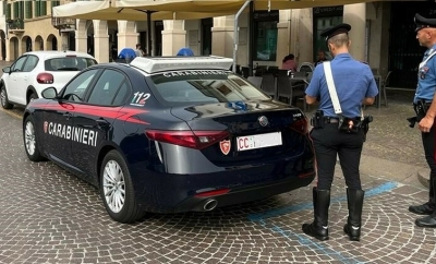 Picchia la madre anziana durante una lite: la figlia finisce ai domiciliari