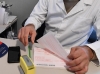 Fa il giro delle farmacie con ricette false, denunciato