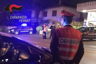 Sorpresi alla guida con patenti revocate, denunce nel Fermano
