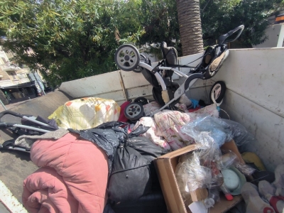 Ripulita l’area in prossimità del sottopassaggio di via Fiscaletti, adiacente all’ex Cinema delle Palme, da rifiuti e materiali ingombranti
