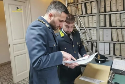 Frode fiscale da 15 milioni di euro nel settore import auto estere