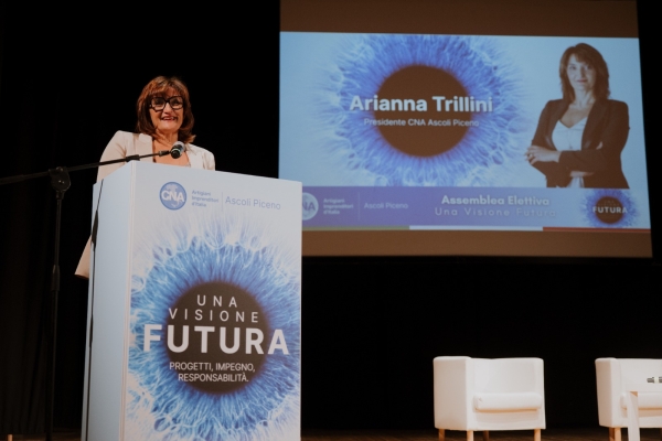 La CNA lancia la sua “Visione futura”: tutto esaurito al Teatro  Filarmonici per l’Assemblea elettiva Arianna Trillini riconfermata presidente