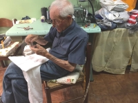 Acquasanta Terme - Se ne va l&#039;ultimo vero artigiano del paese: addio al sarto Quinto Centini