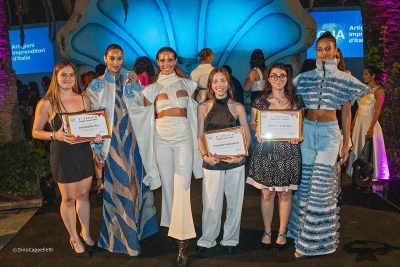 Fashion Mood, le voci dei protagonisti  L’esempio di Marika, Maddalena e Gaia: giovani stiliste crescono sulla  passerella della Palazzina Azzurra