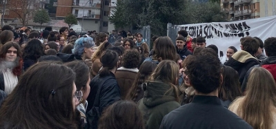 Ascoli Piceno - Studenti in sciopero per i riscaldamenti guasti al Liceo