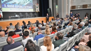 Nuovo Ospedale di Pesaro, il presidente Acquaroli agli operatori sanitari: ”Sarà un ospedale all’avanguardia a livello nazionale: ambiente di lavoro efficiente e funzionale, garantirà prestazioni di eccellenza”