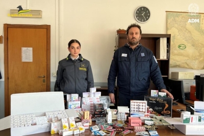 Eseguito in Ancona maxi-sequestro di farmaci non autorizzati provenienti dall'India