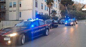Carabinieri di Giulianova, esecuzione di sette perquisizioni domiciliari a carico di altrettanti minori