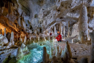 “Dalle Grotte di Frasassi alle grotte del mondo” in mostra ad Ancona le fotografie di Paolo Petrignani