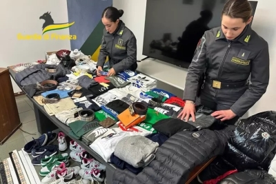 Scoperto a San Benedetto un opificio di abbigliamento contraffatto