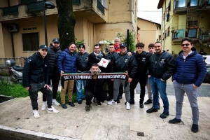 Ultras dell&#039;Ascoli donano un defibrillatore alla città
