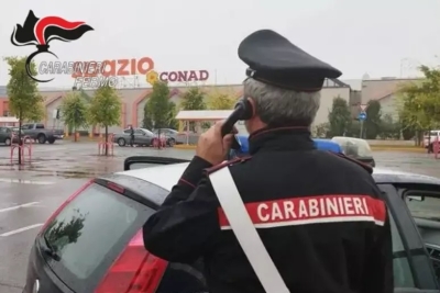 Due pregiudicati denunciati per furto, uno aveva il foglio di via
