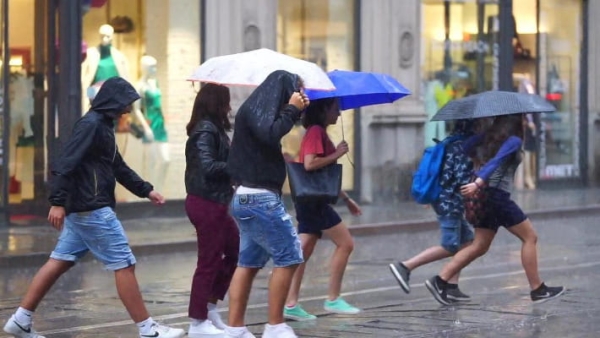 Meteo, nuova allerta gialla per temporali sulla costa