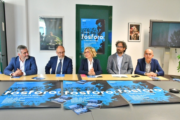 TORNA ‘FOSFORO – LA FESTA DELLA SCIENZA’, A SENIGALLIA LA QUINDICESIMA EDIZIONE ACCENDE LA MERAVIGLIA