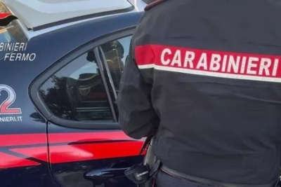 Prende i soldi lasciati da un utente nel bancomat, denunciato 88enne