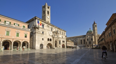 Ascoli Piceno - Altre chiusure di attività in centro storico, ma il saldo resta positivo
