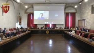 Ascoli Piceno - Consiglio comunale, &#039;botta e risposta&#039; sul caso degli striscioni