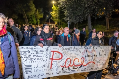 Marcia per la pace, tanti giovani all'evento promosso dalla Diocesi