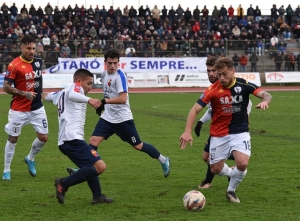 A conclusione dell&#039;ultima di andata del girone F di serie D la  Sambenedettese chiude in vetta con la sesta vittoria consecutiva
