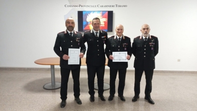 Concessi dei riconoscimenti ai comandanti delle Stazioni Carabinieri di Alba Adriatica e Civitella Del Tronto