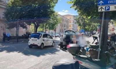 Attraversano la strada e vengono investite, gravi due donne