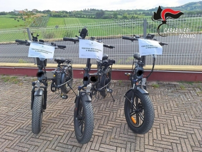 Prosegue senza sosta l’azione di prevenzione e controllo messa in campo dal Comando Provinciale dei Carabinieri di Teramo per contrastare l’allarmante fenomeno delle biciclette elettriche modificate.
