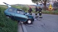 Impatto all&#039;alba tra due auto nel Maceratese, una vittima
