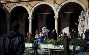 Ascoli Piceno - La città diventa un set, si gira lo spot per l&#039;Aperol Campari