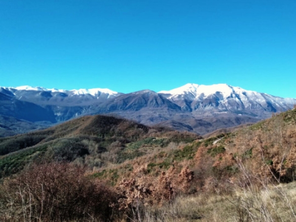 Cammini d’Abruzzo, finanziati i progetti del Cammino dei Briganti, del Cammino Mariano dei Marsi e della Via dei Marsi: 750mila euro per valorizzare percorsi e servizi turistici